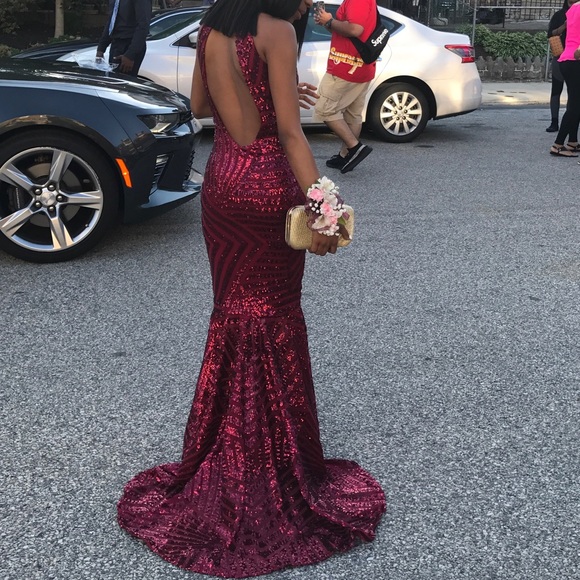 Dresses & Skirts - Burgundy Prom dress